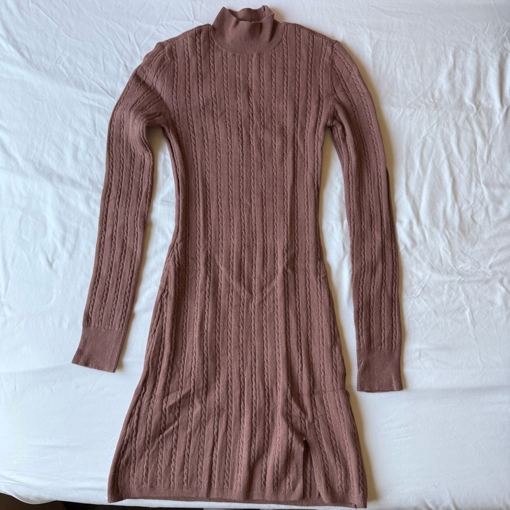 Abercrombie & Fitch Long Sleeve Knit Dress in Mauve